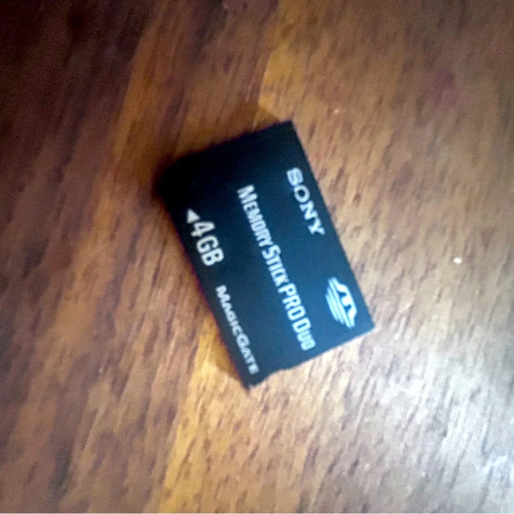 Sony Black Memory Card Reader pro duo Compact and Efficient